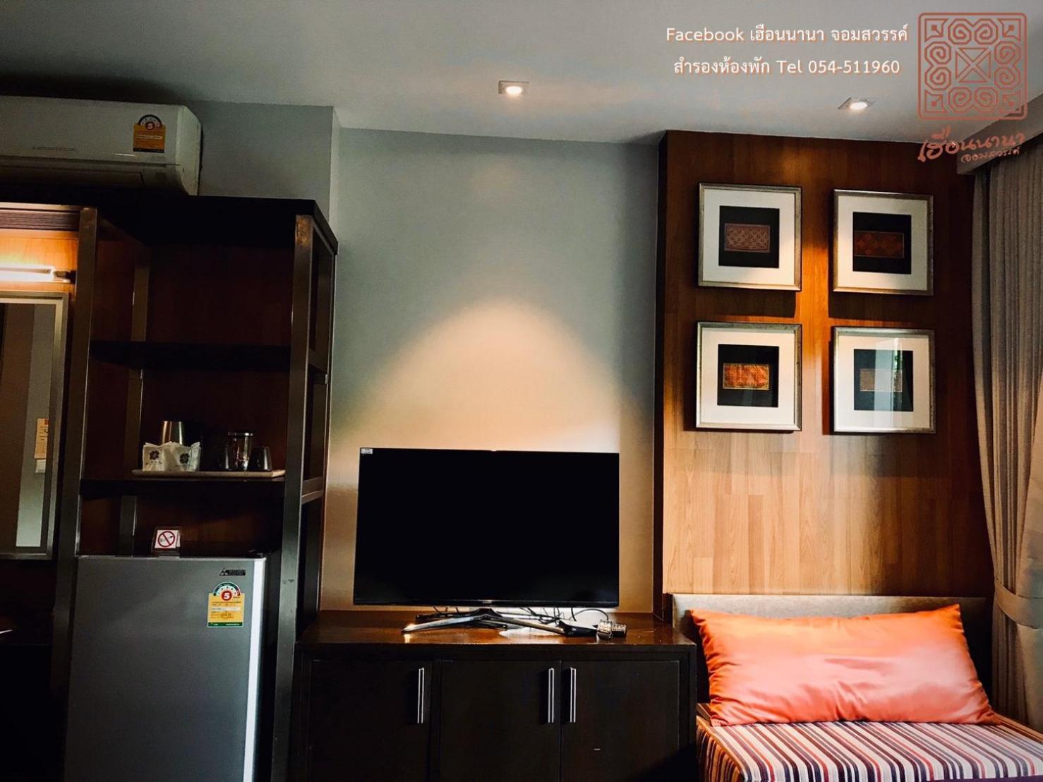 Huern Nana Jomsawan Hotel Phrae Exterior photo