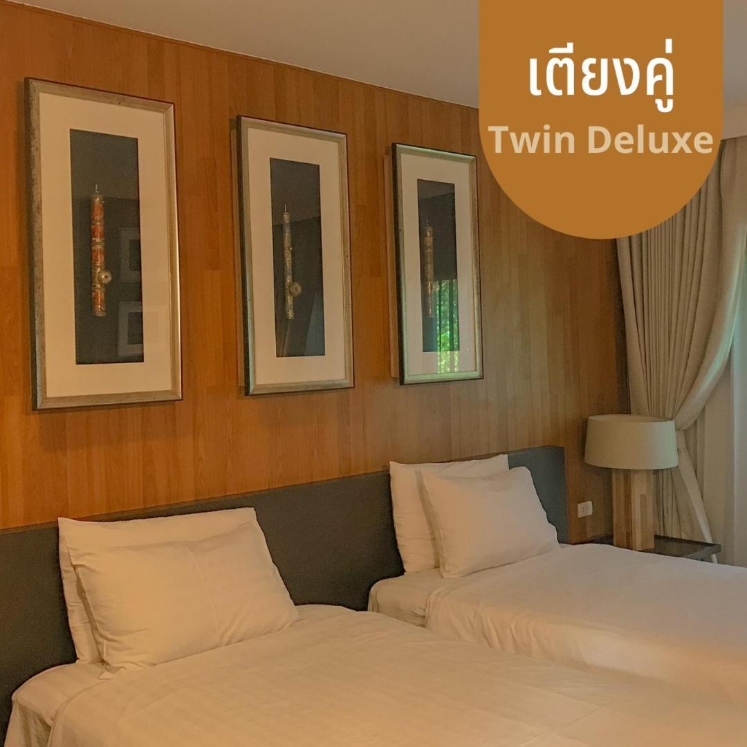 Huern Nana Jomsawan Hotel Phrae Exterior photo